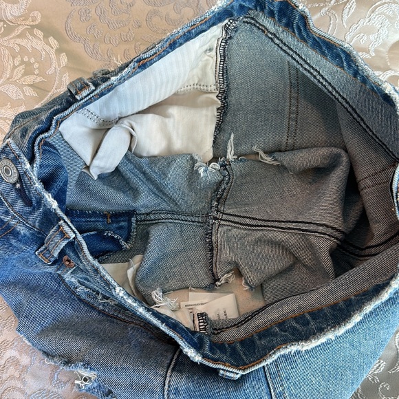 Abercrombie High Rise shorts size 4 - Picture 6 of 11